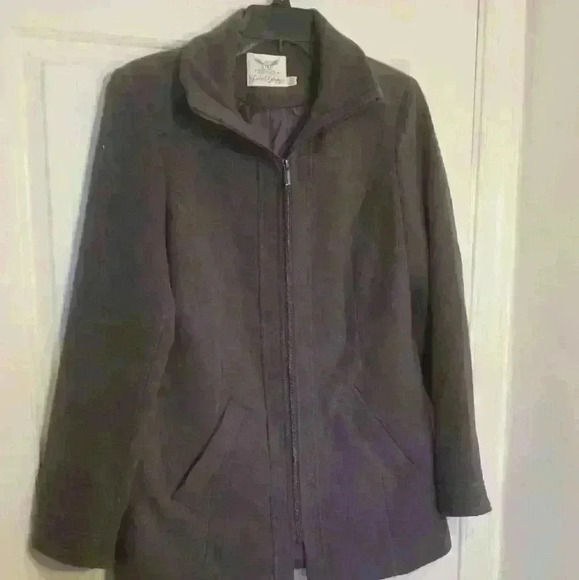 Small Gray Faded glory wool coat, length 28" and P2P length is 19" - Picture 11 of 12